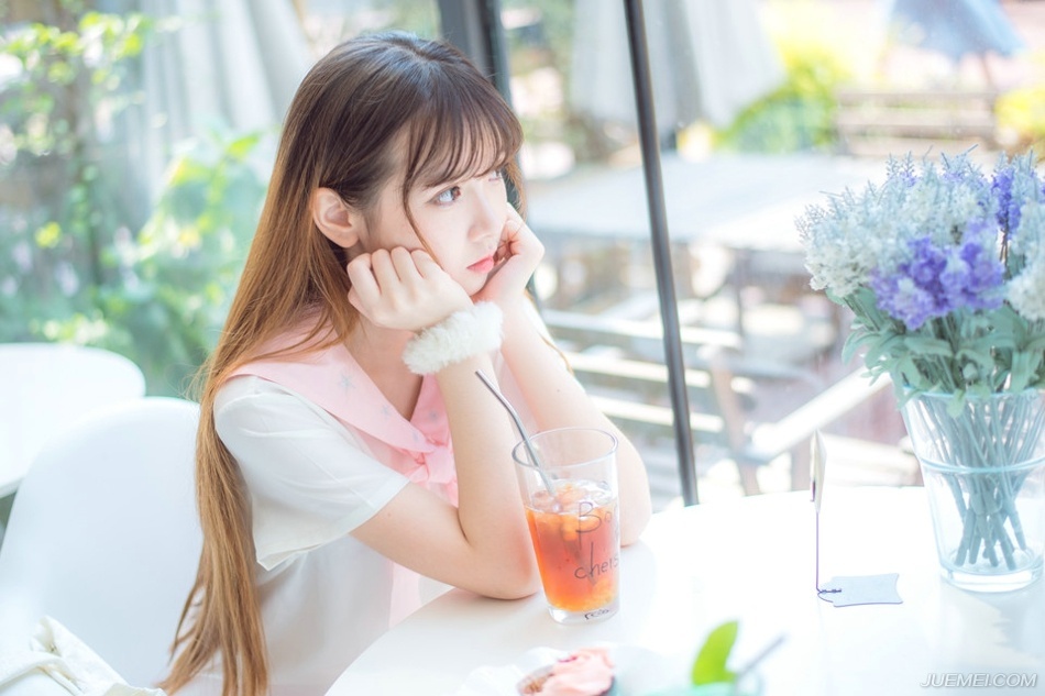 我可以笑着给你个台阶下，也可以毫不留情的给你个大嘴巴子。老铁，做人别太飘，小心背后挨刀啊。
